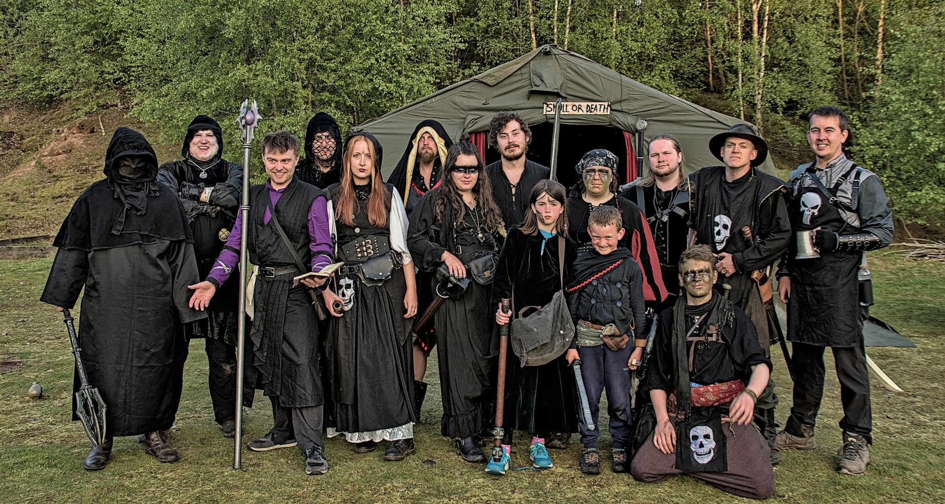 A gathering of Necromances from the Tombs of the Dymwan faction